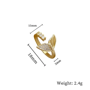Detailed size parameters of a gold fishtail open ring with cubic zirconia accents