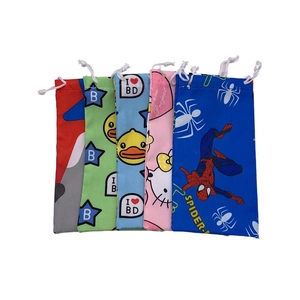 Kids cute flower daisy sunglasses set with assorted colorful drawstring storage pouches