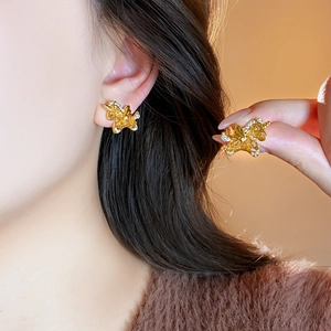Élégantes boucles d'oreilles licorne plaquées or 18k avec cristaux pour femme