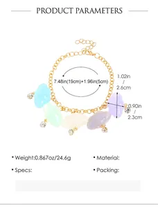 Detalles de la pulsera de dijes de nubes coloridas con longitud de 19 cm y resina