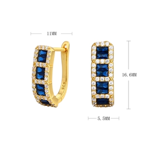 Macro shot of 925 silver gold earrings with blue gemstone and 16.6mm dimension marks