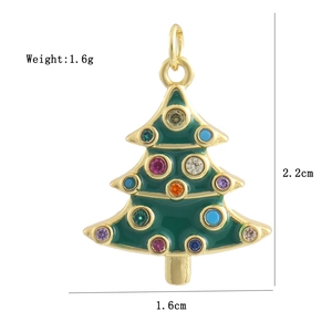 Détail du pendentif sapin de Noël de 2,2cm en émail avec les dimensions du produit