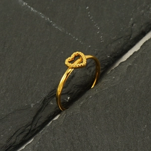 Minimalistischer 18k vergoldeter Herzring mit Perlenkante und verstellbarem Design