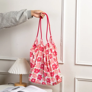 Large capacity floral drawstring tote bag with red straps for women's daily shopping
