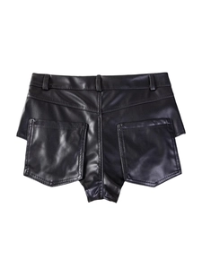Rückansicht schwarzer PU-Ledershorts mit hoher Taille, großen Taschen und feinen Nähten
