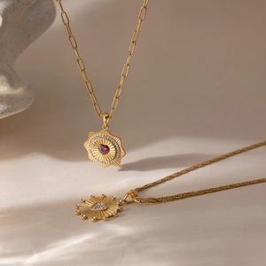 Collana Con Pendente a Cuore Sunburst in Acciaio Inossidabile Placcato Oro 18K Vintage Per Donna Gioielli Con Strass Rossi