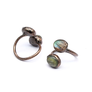 Vintage adjustable ring featuring natural labradorite stones on antique bronze metal