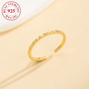 Minimalist S925 sterling silver open toe ring with hammered texture in golden finish