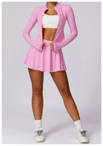 Ensemble de sport protection UV 3 pièces avec veste rose, brassière blanche et jupe