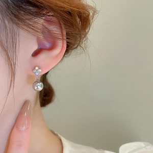 Elegant silver flower earrings with zircons and grey dangling pearls for women