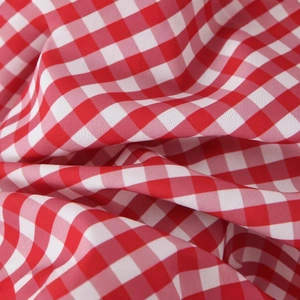 Robe courte à épaules dénudées à carreaux vichy rouges et blancs pour la plage