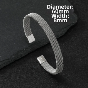 Detail view of silver stainless steel mesh bracelet with 60mm diameter and 8mm width