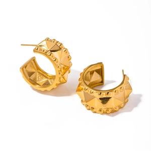 Modern 18k gold plated stainless steel C-shaped stud earrings with rivet decor