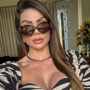Women Geometric Cat Eye Sunglasses UV400 Protection Oversized Square Frame Metal Decor Retro Fashion Trendy Sun Glasses