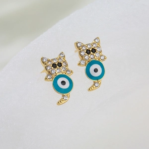 18K vergoldete Katzenohrstecker mit Zirkonia und blauem Evil-Eye-Anhänger