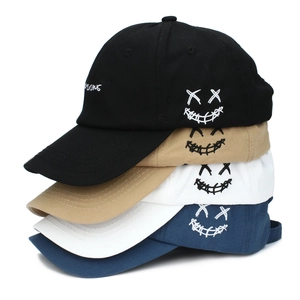 Unisex Baumwolle Baseballkappen mit Graffiti-Smile-Stickerei in Schwarz, Khaki und Marine