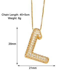 Dimensions détaillées du collier pendentif lettre L doré serti de zircons étincelants