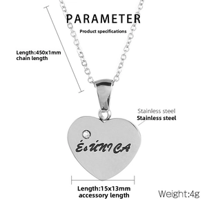 Detail view of heart pendant necklace with És ÚNICA engraving and size measurements