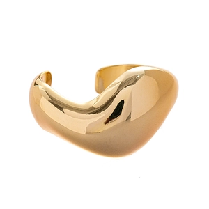 Goldener minimalistischer offener Armreif mit unregelmäßigem geometrischem Bogendesign
