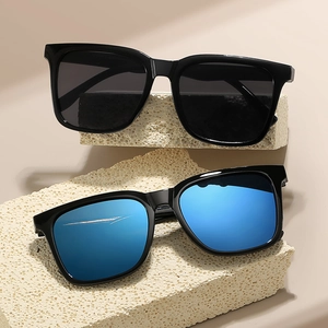 Square Frame Fashion Sunglasses UV400 Protection PC Material Trendy Outdoor Driving Eyewear For Men Women