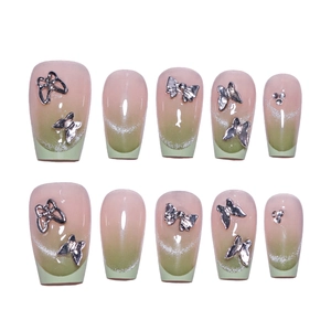Französische grüne Katzenaugen-Nägel mit 3D-Silber-Schmetterlingen und rosa Farbverlauf