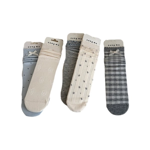Set of 5 pairs of blue and beige cute bow-knot crew socks for girls and toddlers