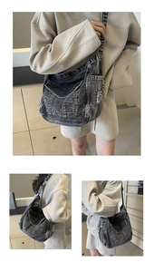 Vues détaillées du sac cabas en denim gris foncé délavé avec bords effilochés et grande capacité