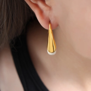 Water-drop minimalist earrings in gold plating with white marble resin accents