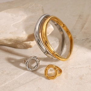 Set di gioielli minimalisti in acciaio inossidabile placcato oro 18k e argento