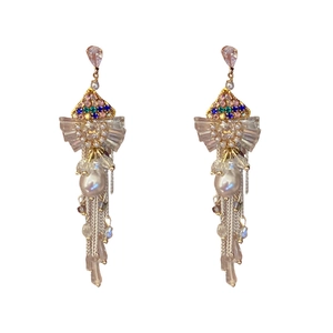 Elegant butterfly crystal drop earrings with long tassels and baroque pearls in gold