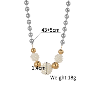 Detail of silver pearl necklace with dimensions 43+5cm and weight 18g on white background