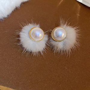 Elegant white plush faux pearl earrings with golden trim for autumn and winter styles