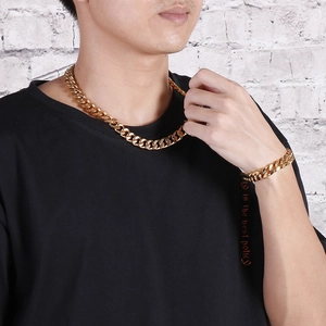 Ensemble chaîne cubaine dorée comprenant un collier et un bracelet assorti pour hommes