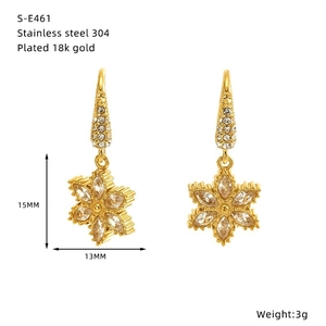 Detail of 18k gold plated stainless steel floral earrings with zircon stones and dimensions