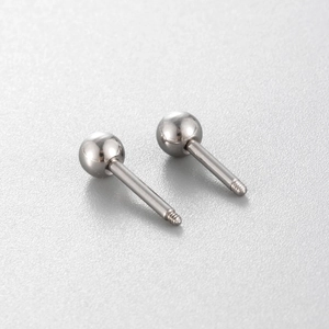 Orecchini a sfera in acciaio inossidabile con design a filettatura a vite