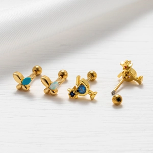 Ensemble de boucles d'oreilles fleurs papillons dorées avec zircons et opales