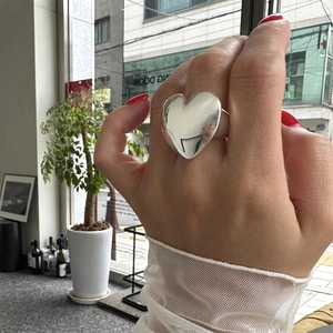 Minimalist 925 sterling silver heart ring with polished mirror finish for women