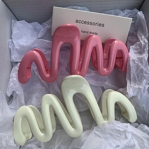 Wave Design Hair Claw Clip Plastic Resin Jelly Color Shark Hairpin For Women Summer Styling