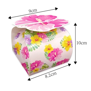 Hawaiian party gift box with floral print showing dimensions of 9cm x 10cm x 8.2cm