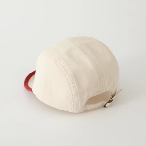 Classic beige and red kids camper cap with three bears and adjustable metal buckle
