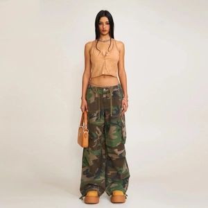 Pantalon cargo camouflage rétro à poches multiples et coupe large pour l'extérieur