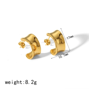 Polished 18k gold plated geometric earrings with detailed size and weight specifications