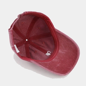 Casquette vintage délavée bordeaux en coton avec coutures internes et boucle métallique