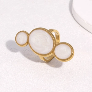 Bague ouverte minimaliste plaquée or 18 carats avec trois inserts en résine nacrée
