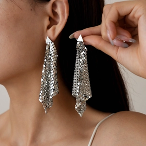 Chic silver geometric mesh teardrop earrings with triangular studs worn by a model