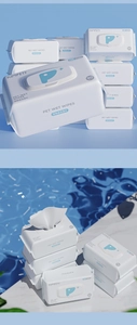 Detail view of 80pcs alcohol-free pet wipes for cleaning dogs and cats' paws and fur