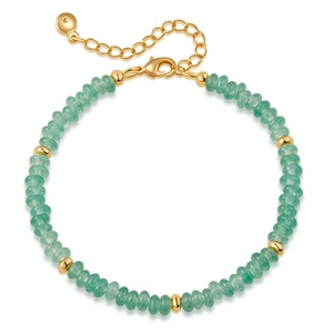 Detailsicht des Kristallperlenarmbands mit goldenem Karabiner und Verlängerungskette