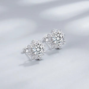 Luxury S925 sterling silver halo stud earrings with high carbon diamonds in sun flower shape