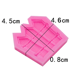 Pink silicone small fence mold for DIY chocolate fondant cake and dessert decorations