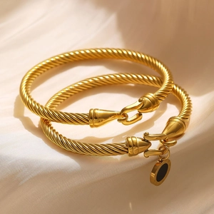 Stainless Steel Cable Twisted Bangle Roman Numeral Pendant Horseshoe Buckle Bracelet For Women Fashion Jewelry